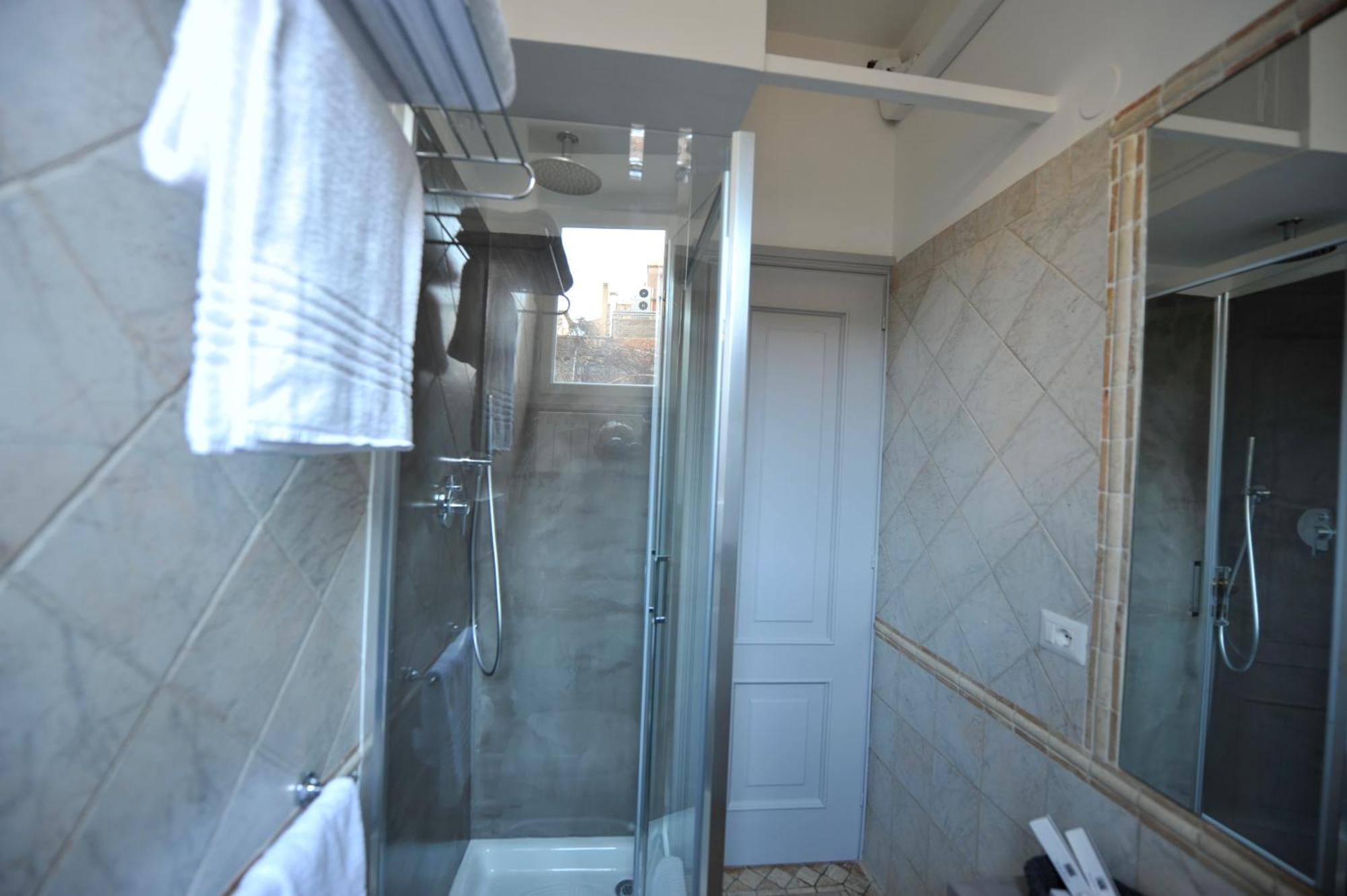 Rome Frattina27 Hotel Ruang foto